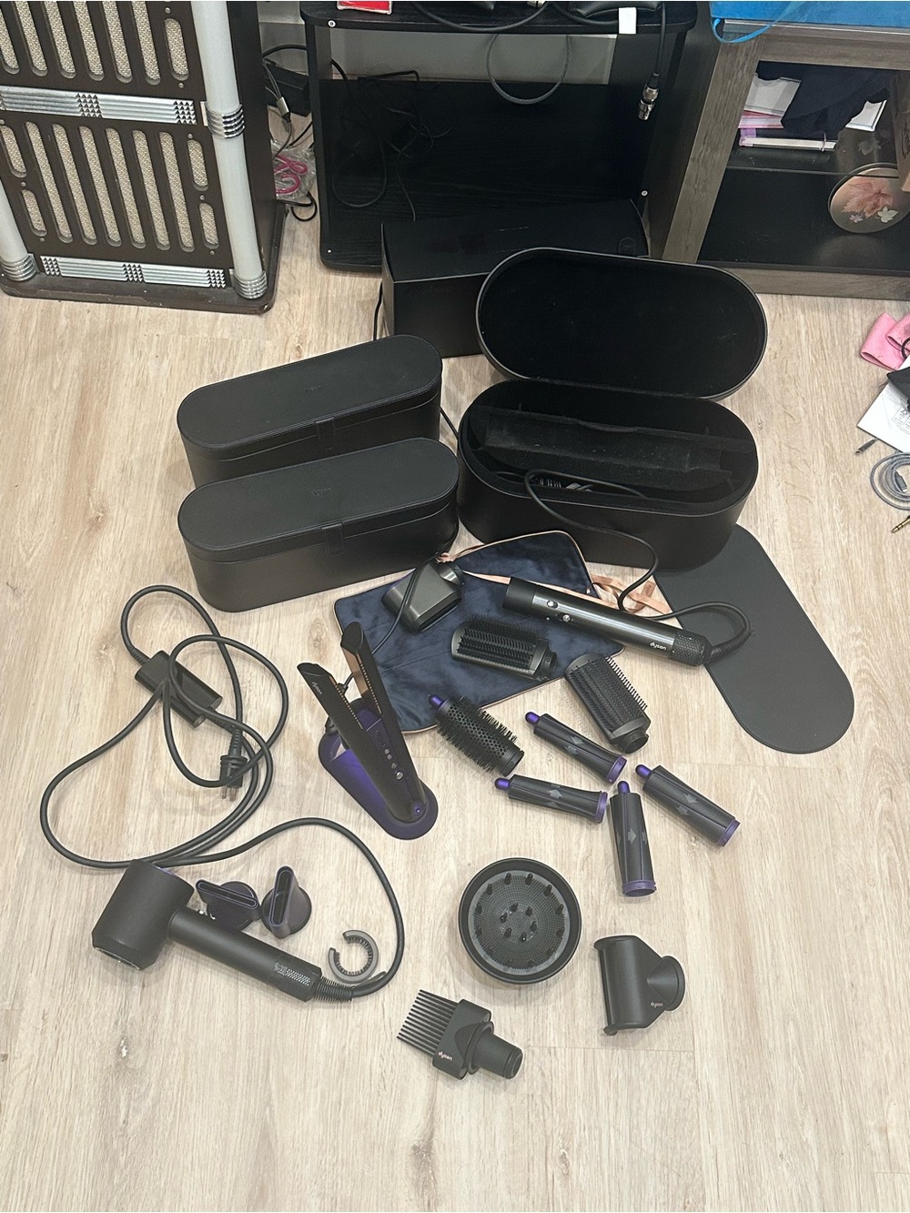 Dyson Hair Styling Multi-Tool Set in Black and Purple